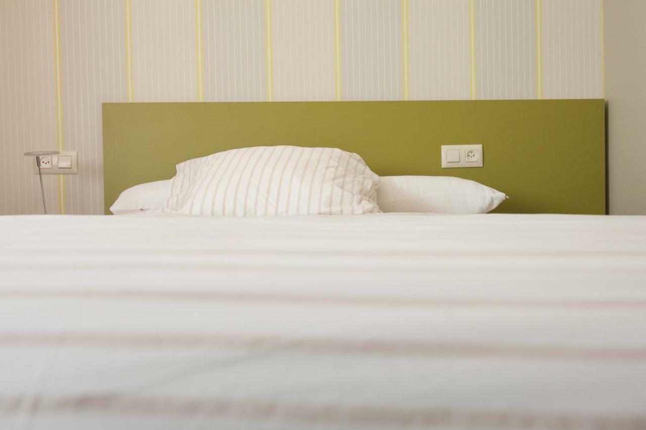 Zafiro Suites سانتياغو دي كومبوستيلا المظهر الخارجي الصورة