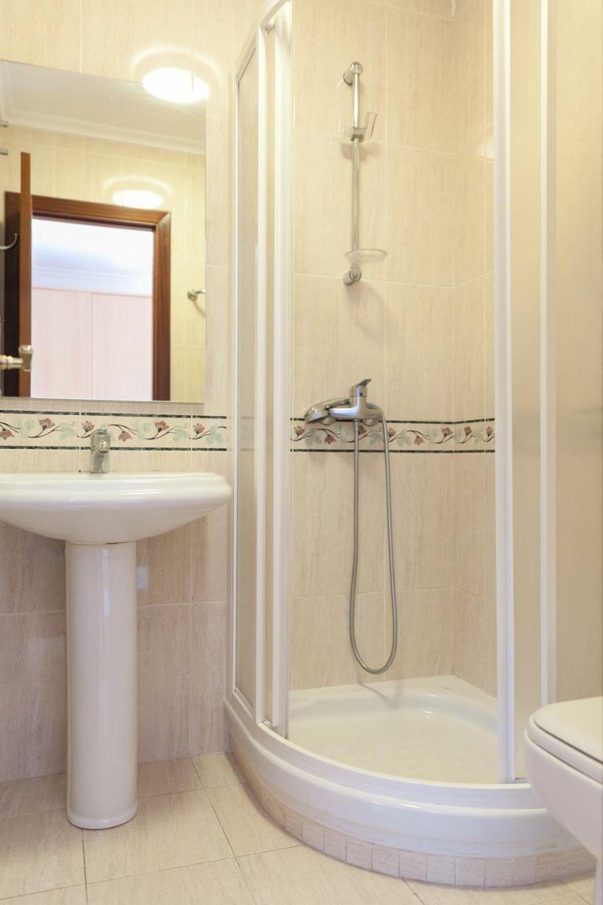 Zafiro Suites سانتياغو دي كومبوستيلا المظهر الخارجي الصورة
